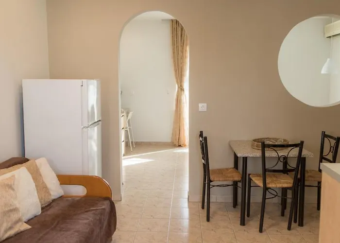 Kampus Living Luxury Complex * Фалираки