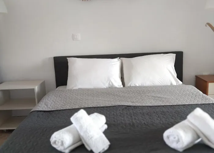 Kampus Living Luxury Complex 아파트 팔리라키