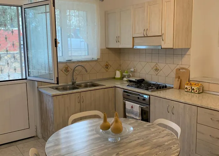 Kampus Living Luxury Complex Apartment *